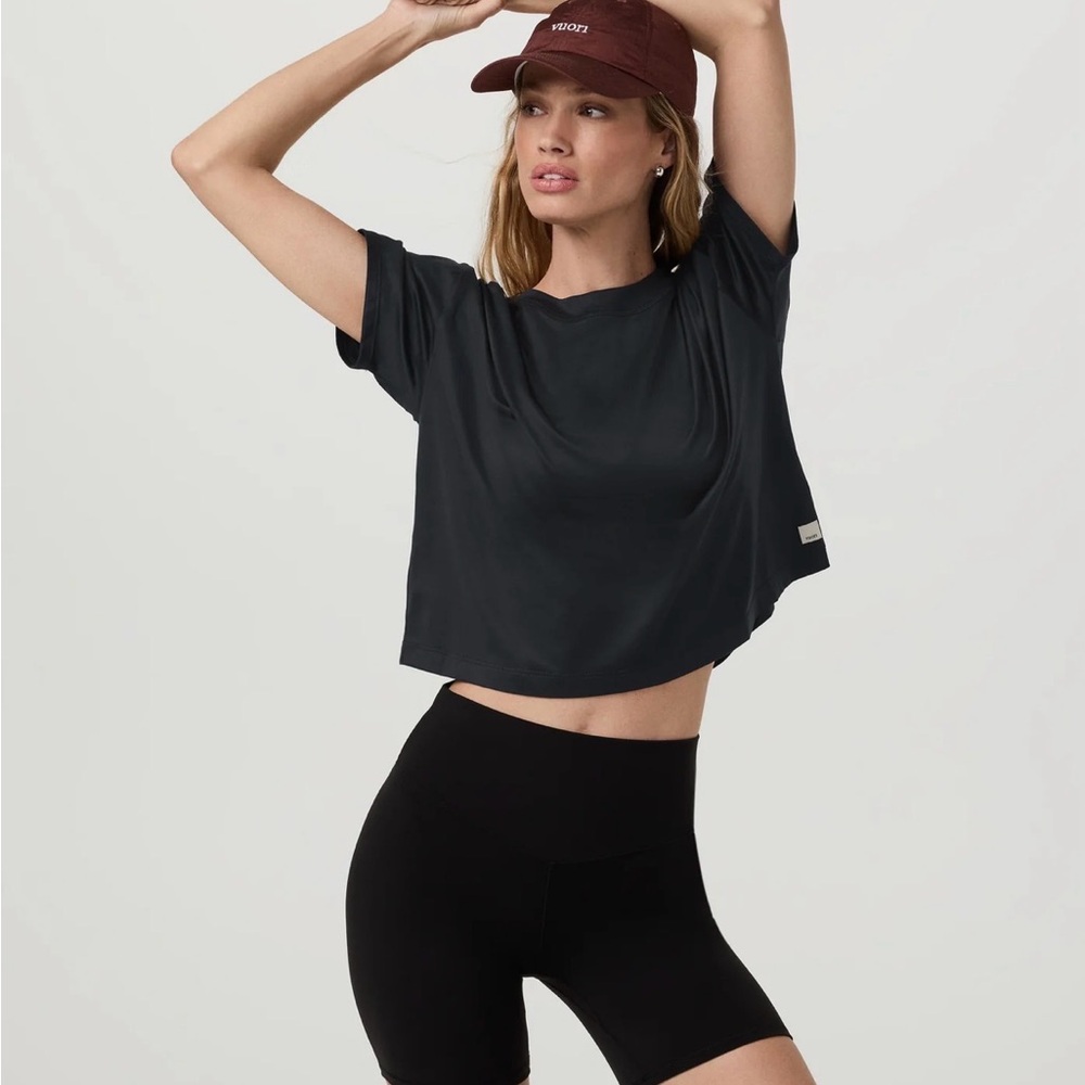 VOURI Energy Cropped Tee in Black Heather Size XL